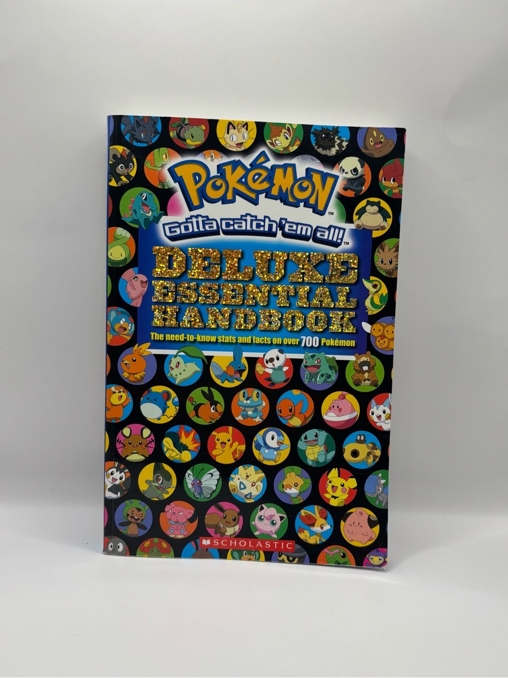 Pokémon Deluxe Essential Handbook 2015 Scholastic 700+ Pokémon Guide Book